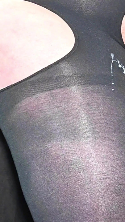 Meilleure belle-mère amateur et beau-fils, éjaculations | Clip 2