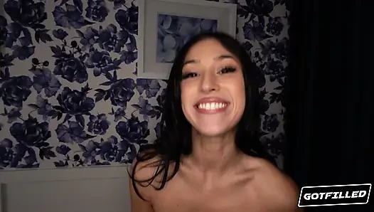 Gotfilled Alexa Chains's Insatiable Appetite