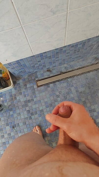 淋浴自慰不射精。