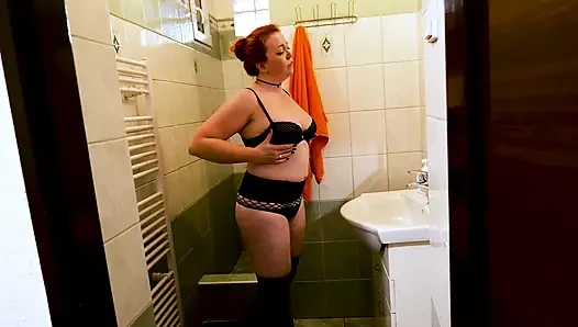 Naked Nicole Bunny in the Shower