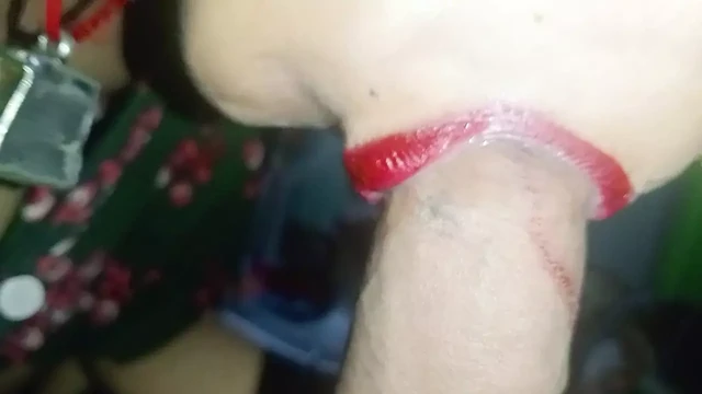 Maine apne husband ka land ko chusa hot desi wife and husband
