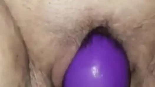 Gefesselte polin, sSBBW stimuliert ihre muschi mit mächtigem zauberstab