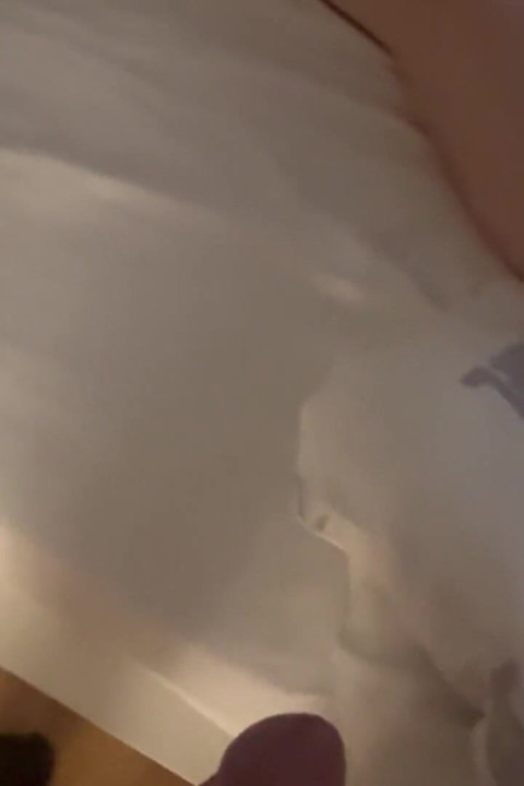 Betrapt op porno kijken en meteen geneukt
