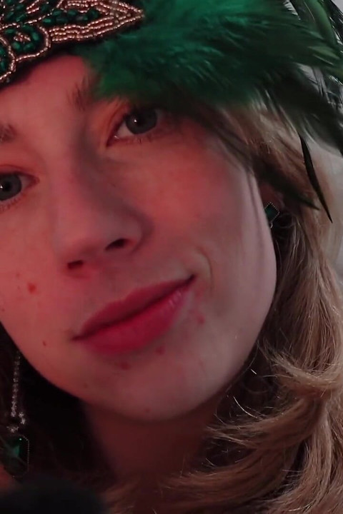 Stella Elle tremură din anii 20 fantezie uriașă 4K POV Fiori minusculi așteaptă!