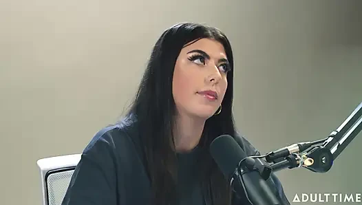 Menjadi Seorang Dominatrix Profesional Bukan Hal yang Diharapkan Gal Ritchie! | Podcast Khusus Orang Dewasa