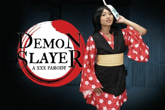 Mai Thai, adolescente asiatique, dans le rôle de Makomo de Demon Slayer