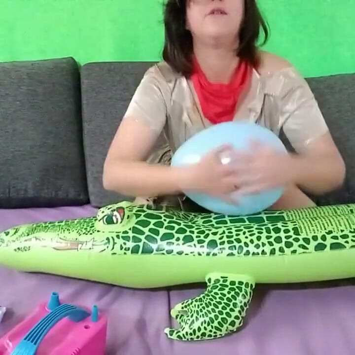 Popping Balloons on Inflatable Crocodile - Bunny Looner [lowres]