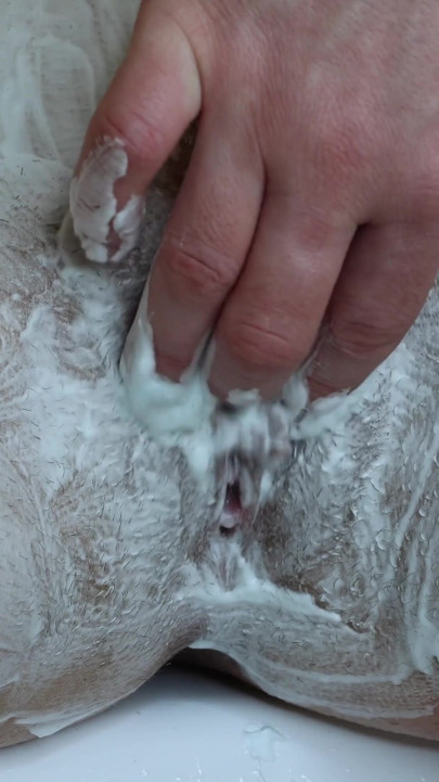 Shaving a landing strip! Intimate pussy trimming! Hairy pussy close-up! | Clip 2