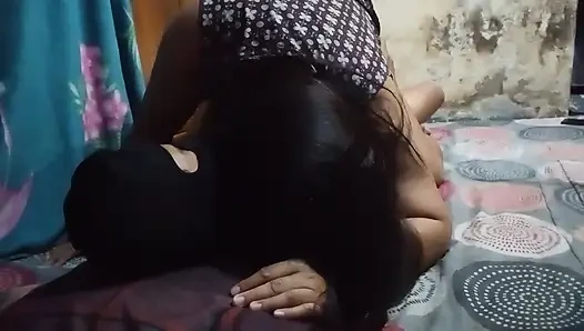 Köylü kızın basit bir odada sikiştiği amatör videolar