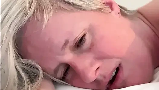 Horny MILF Can't Resist A Good Fucking