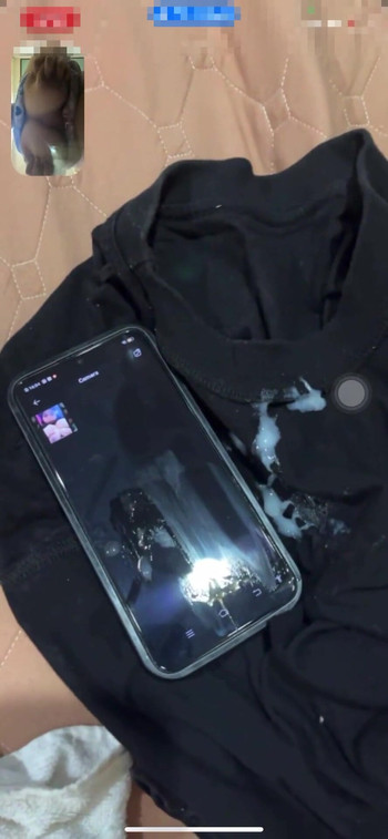 Soțul unei prietene așteaptă cu nerăbdare să vadă țâțele mari. | Clipul 1