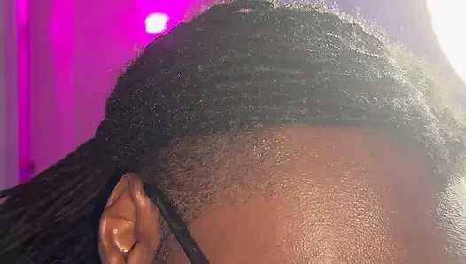 Suamiku jilat memekku sampai aku crot