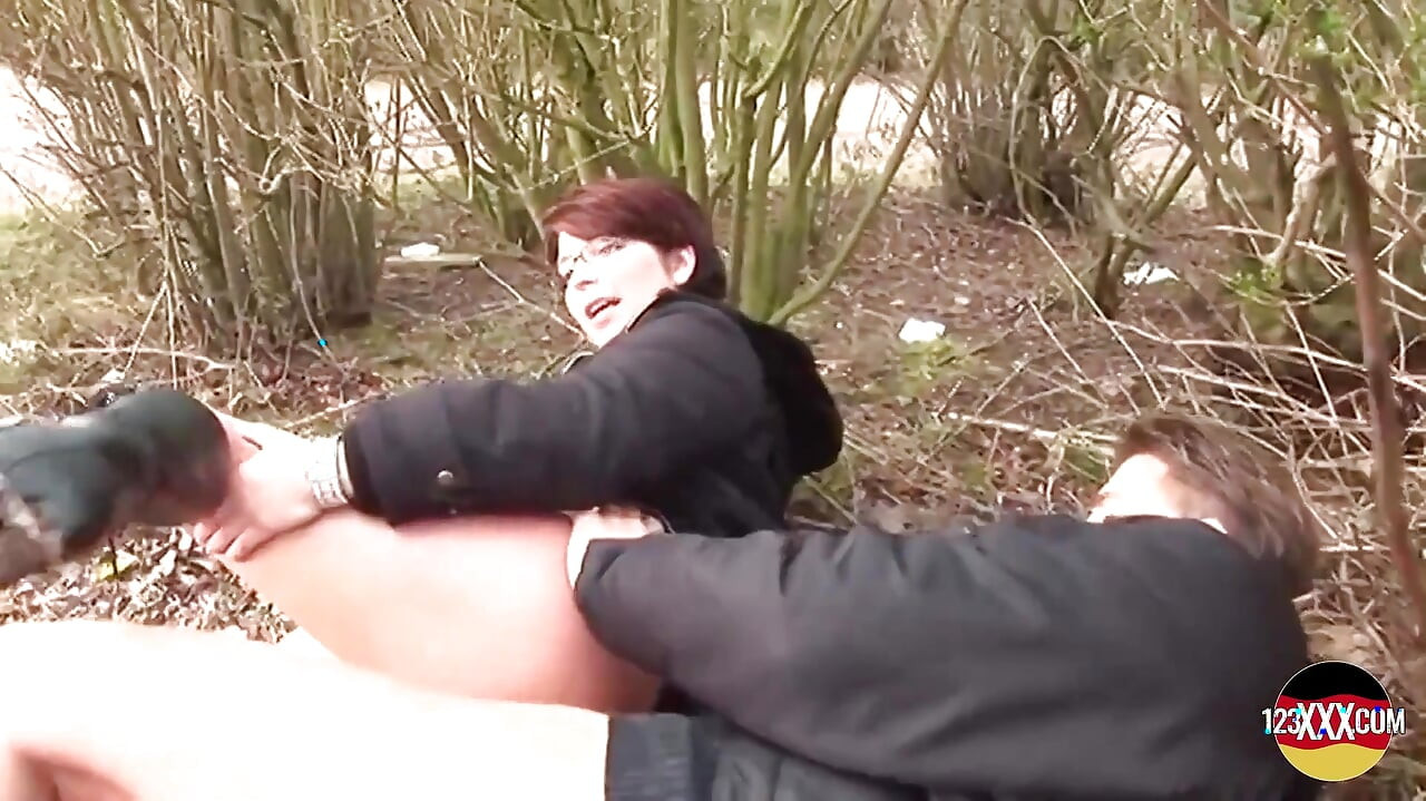Picked up Chick Gets Fucked and Jizzed Outdoors