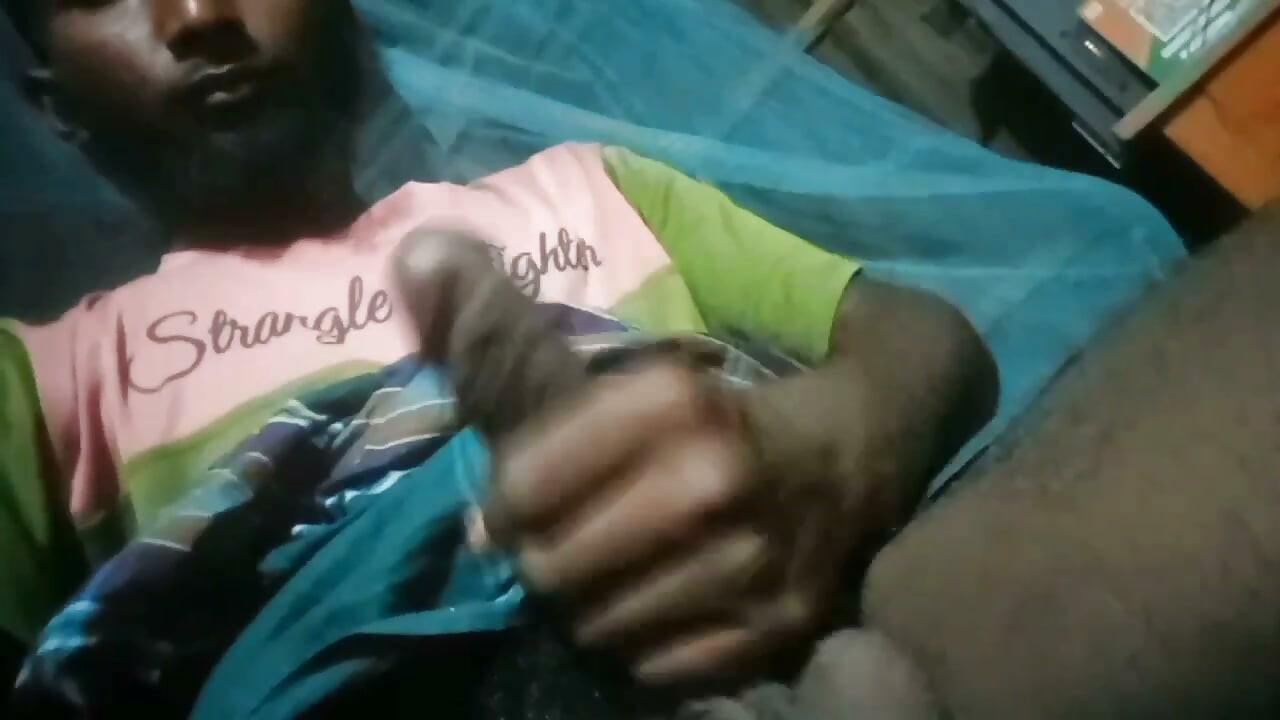 用毛巾自慰的视频