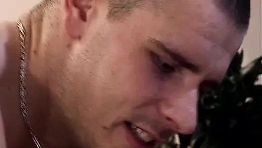 Стройные немецкие шлюшки пьют сперму после горячего анального секса