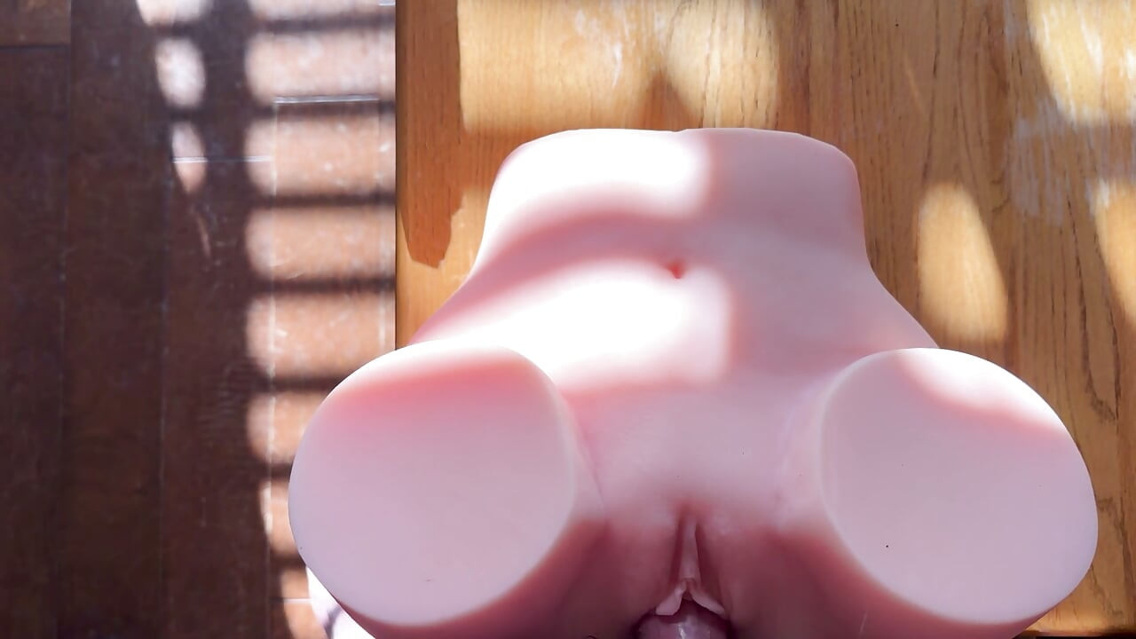 Sly Panorama yalnız zamanının keyfini çıkarıyor
