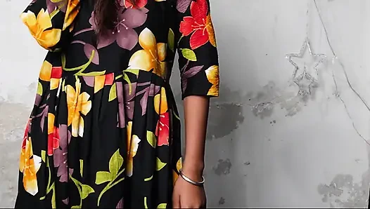 Gadis kampus India berkencan dengan seks viral