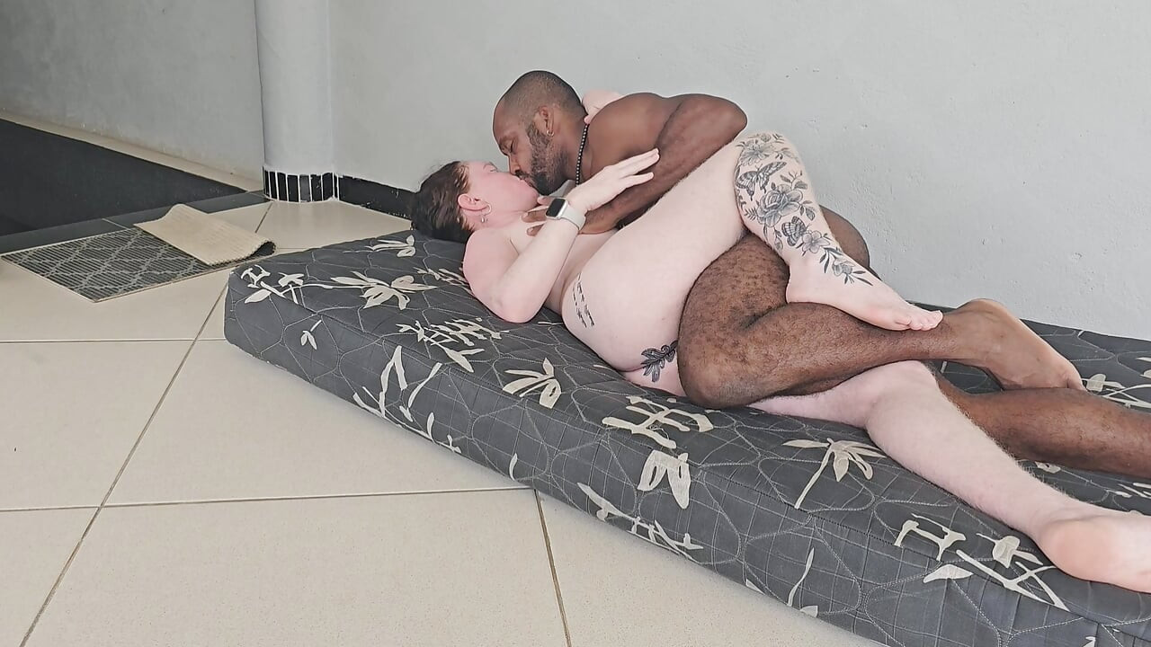 NAKED TAKING A SHOWER I TOOK OFF MY PANTIES AND CALLED HIM TO PUT IT HARD IN ME AND CAME ON HIS COCK