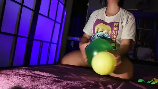 Squish and Fisting Green Crystal Balloon - Bunny Looner
