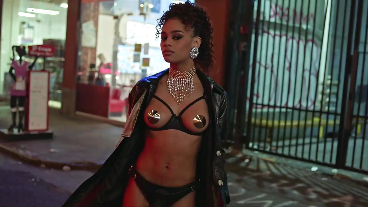 Slayed Eliza Ibarra Squirts Her Pussy for Natalia Nix
