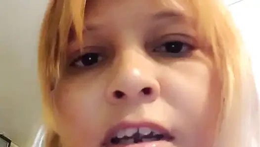 Bichi lajang panas sendirian di rumah untuk bermain suami imajiner