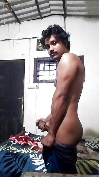 Young guy fap in room underwear by putting