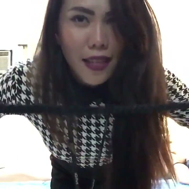 DominaFire whipping slave