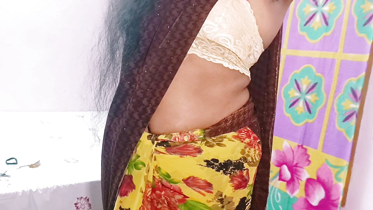Desi Bhabi fucking mand. Telugu Dirty Talks.