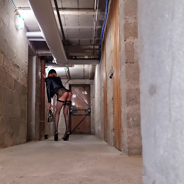 [🔴REC]2 Los Subsuelos del Horror para ser llevados como una prostituta. VSBx PariS⁹¹