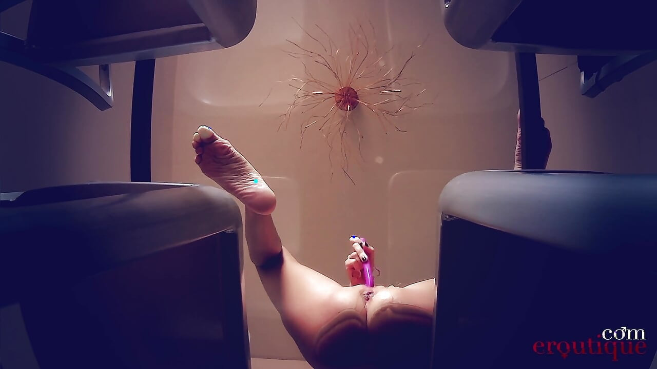 Katya Clover - My Squirting Table (pov)