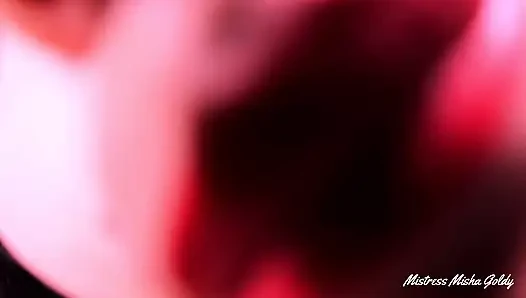Неграмотная великанша поймает тебя и поедает