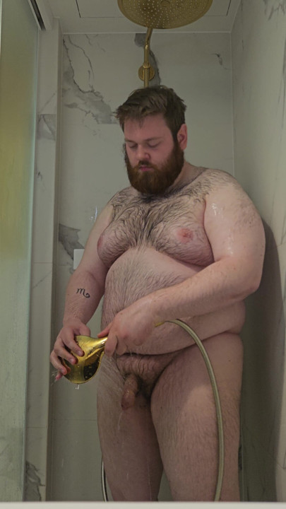 Chub showering in Poland | Clip 1