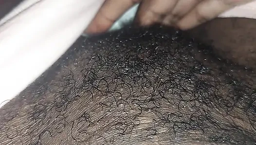 Lihat aku muncrat sambil menonton film porno