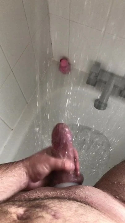 Short shower wank