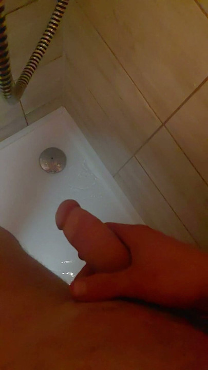 Trong cơn mê sảng chậm rãi