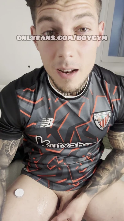 ⚠️SPANISH GAY football player, Cums With No Hands