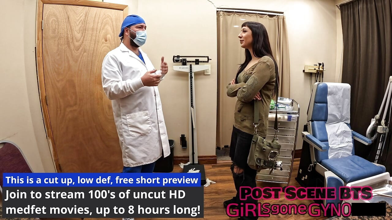 Le premier examen gynécologique de Selena Sativa