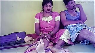 Индийская деревенская жена дома с большим членом получает толчки