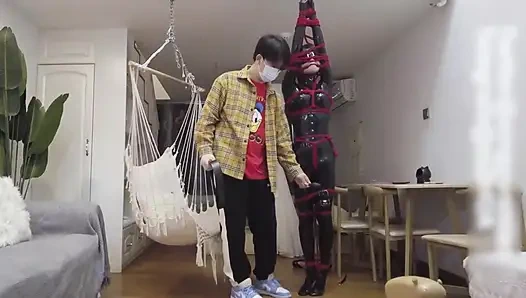 Mz11-lateks takım elbise bağlama ve kırbaçlama