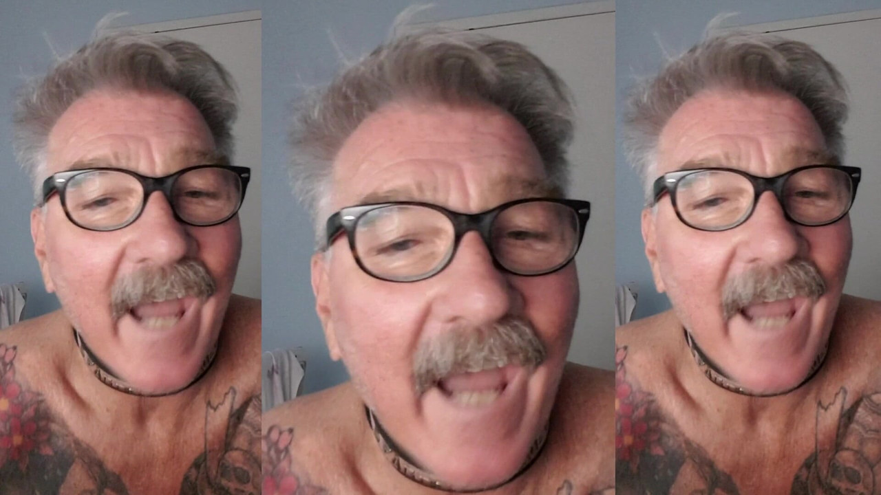 JE SUIS ACCRO À LA BITE. JE SUIS HOMOSEXUEL STEVE RYAN