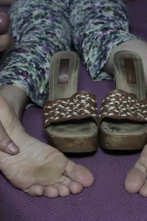 Perfect Feet Footjob in Sexy Clog!