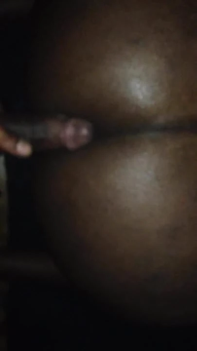 Ass So Good He Dropped The Phone