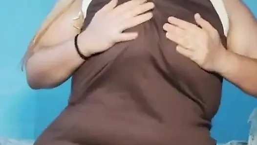 Üvey annenin sürtük arkadaşını sik