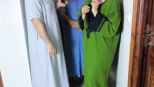 Arabische Ganbang Saudische Ehefrau Teilte Meine Frau Mit Meinem Besten Freund