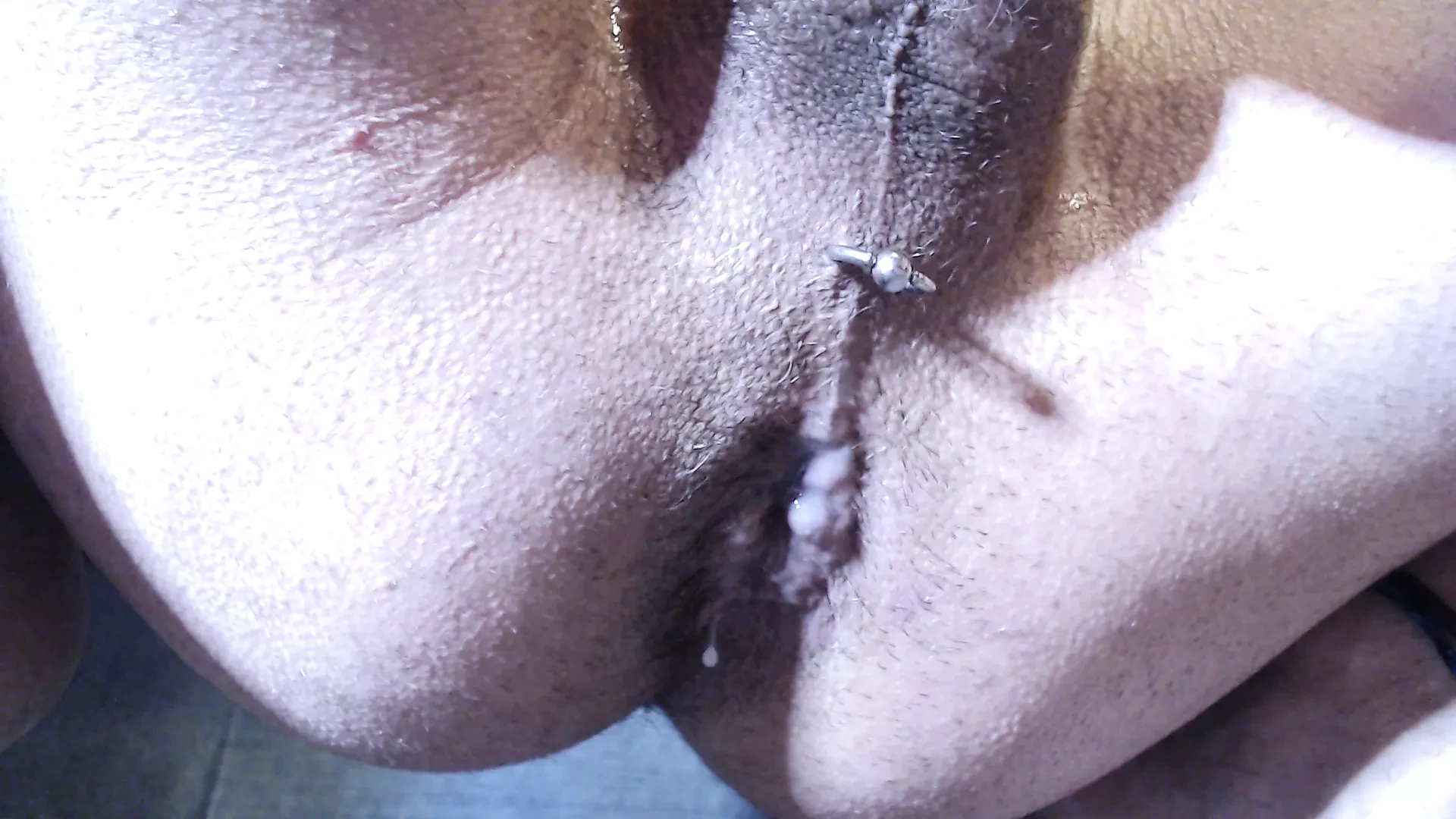 Arabic guy fuck bareback a white sissy boy, and pee on him