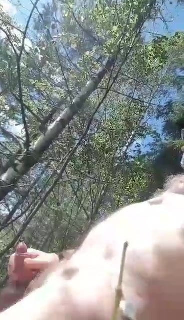 Christofer doss jerking cum outside