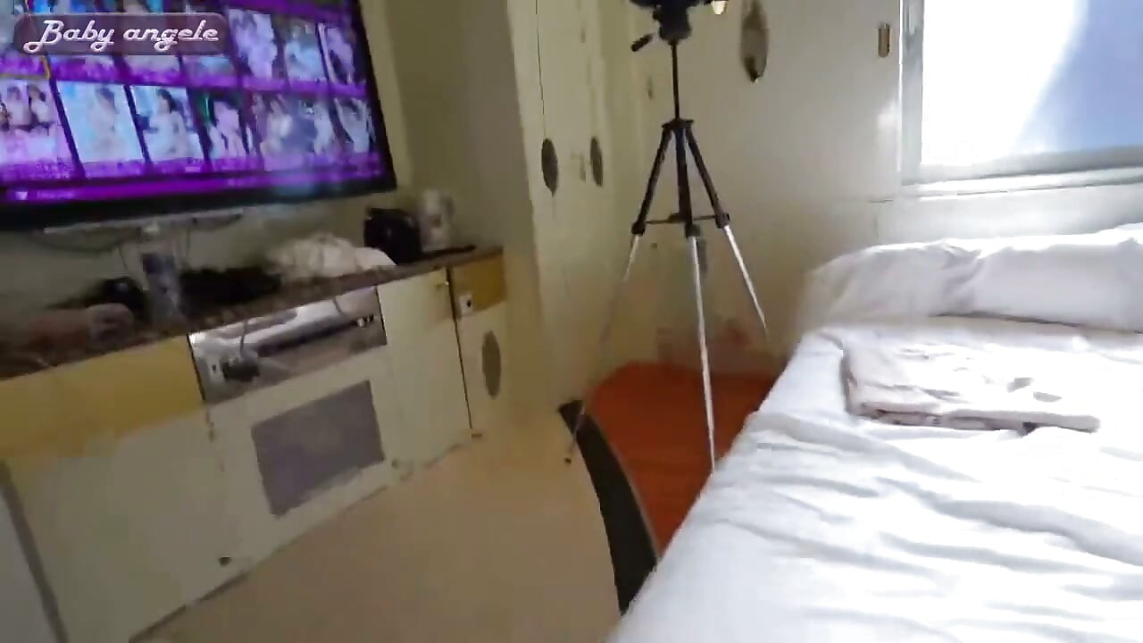 Faceshot Debut - Former Beauty Queen and Local Idol Takes an Older Man's Cum