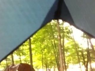 Bir çadırda seksi kız