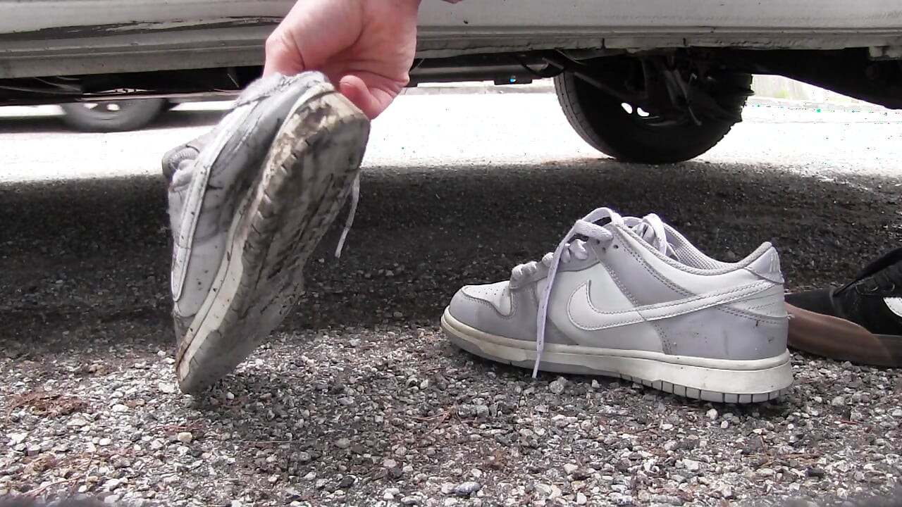 撒尿并摧毁前女友的耐克扣篮