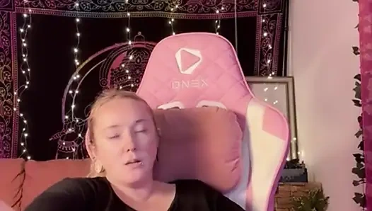 Büyük dildo kullan